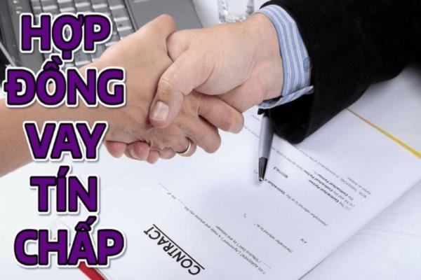 Người vay cần yêu cầu nhận một bản hợp đồng có chữ ký đầy đủ và đóng dấu pháp lý
